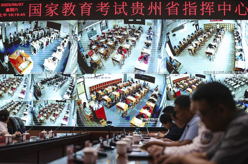 研究显示中国 STEM 研究生大量涌入对美国学生有益美国国家经济研究局最新研究表明，1999 年中国高等教育扩招政策意外推动了大量中国学生赴美攻读 STEM 研究生学位，这一趋势实际上为美国本土学生创造了更多机会