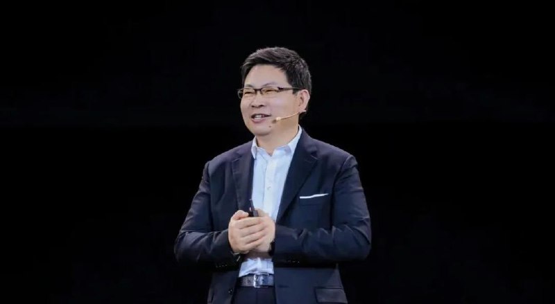 媒体：余承东卸任华为终端BG CEO今日下午，华为内部发布人事调整文件，宣布余承东将卸任华为终端BG CEO一职，仍保留终端BG董事长职位