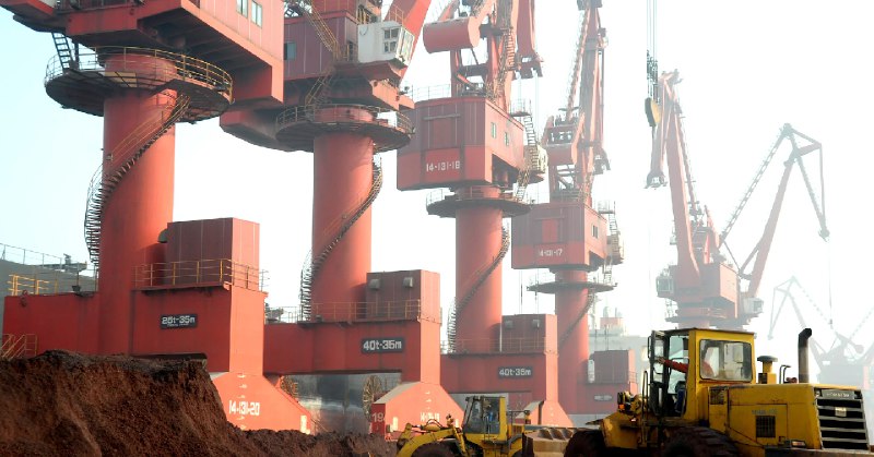 中国 2025 年贸易顺差与稀土出口双创纪录新高中国2025年全年贸易顺差达约1.189万亿美元，创历史新高