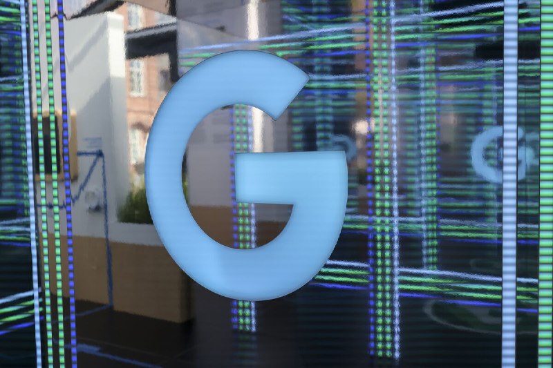  欧盟对 Google 展开主导地位滥用调查欧盟委员会 12 月 9 日宣布启动对 Google 的调查，关注该公司是否利用自有人工智能工具排挤竞争并向内容创作者施加不公平条款