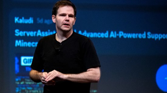 英伟达拟以 200 亿美元收购 AI 芯片初创公司 Groq据 Disruptive 公司首席执行官亚历克斯·戴维斯透露，英伟达已同意以 200 亿美元现金收购高性能人工智能加速芯片设计公司 Groq