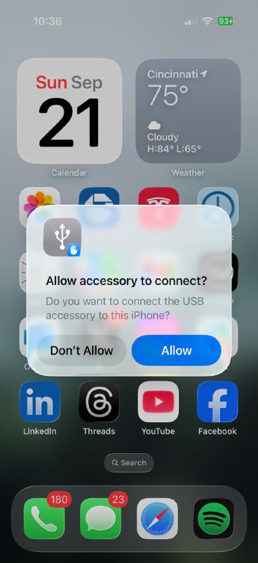  苹果 iOS 26 推出全新有线配件权限设置，强化数据安全防护苹果在 iOS 26 中悄然上线了一项实用的安全功能：有线配件权限管理