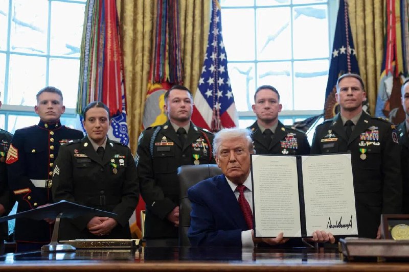 特朗普签署行政命令将芬太尼列为大规模杀伤性武器美国总统特朗普 12 月 15 日签署行政命令，将芬太尼列为大规模杀伤性武器，与核武器和化学武器归入同一类别