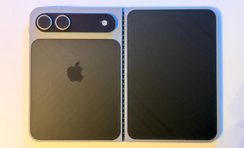  苹果可折叠 iPhone 3D 打印模型曝光有用户近日分享了一款 1:1 的可折叠 iPhone（iPhone Fold）3D 打印模型