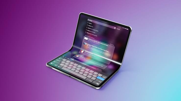苹果首款可折叠iPhone将采用书本式设计 预计售价超过2000美元据天风证券分析师郭明錤称，苹果首款可折叠iPhone将于 2026 年底或 2027 年初上市，采用书本式设计，预计售价将超过 2000 美元