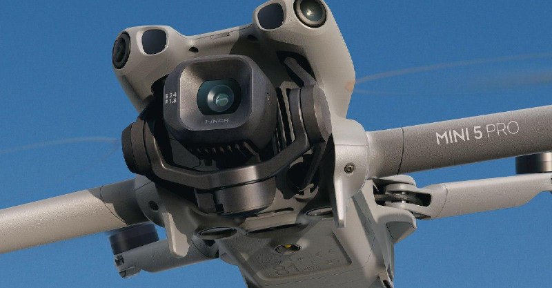 美国联邦通信委员会（FCC）刚刚赋予自己权力，以确保对大疆（DJI）无人机的禁令能够生效美国联邦通信委员会于近日一致投票通过一项决议，赋予自身“追溯禁止已批准电子设备”的权力