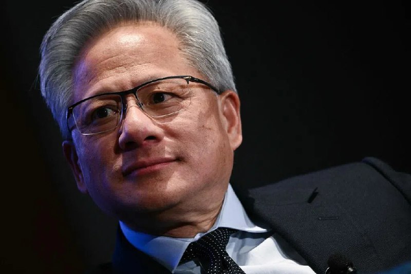  英伟达 CEO 黄仁勋将赴韩参加 APEC 峰会 拟与三星、SK 海力士高管会面英伟达 CEO 黄仁勋计划前往韩国参与 10 月 28 日至 31 日举行的亚太经合组织工商领导人峰会（APEC CEO Summit）