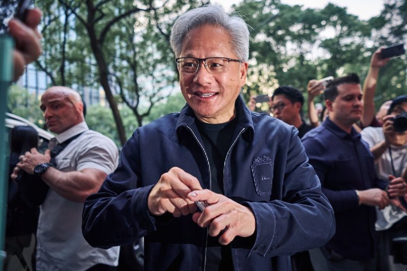 黄仁勋称员工薪酬应尽可能提高英伟达 CEO 黄仁勋在台北 Computex 期间表示，员工“应该尽可能多地获得薪酬”，他也会尽力提高英伟达员工待遇