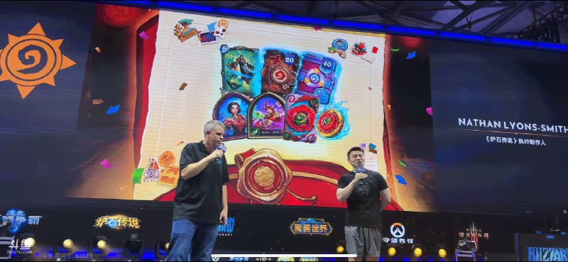 炉石传说宣布 9 月 25 日回归，并宣布回归奖励在今日的 ChinaJoy 活动现场，炉石传说官方宣布将于 9 月 25 日回归
