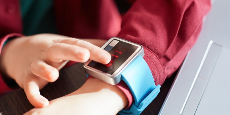 《儿童手表安全技术要求》强制性国标发布，要求不同品牌间可互加好友《儿童手表安全技术要求》强制性国家标准近日获批发布，将于 2027 年 1 月 1 日起正式实施