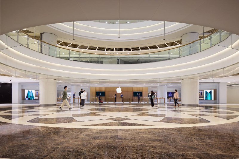 Apple 武汉即将在 5 月 21 日本周六上午 9:30 正式开启营业！这是武汉市，也是整个湖北省的首家 Apple Store 零售店[心]是大中华区第 54 家 Apple Store 零售店