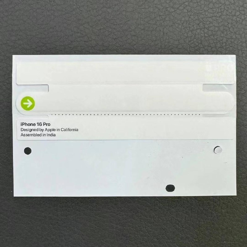 iPhone 16 Pro 包装标签已经泄露！Assembled in IndiaApple Hub☘️ 关注频道 @ZaiHuaPd📮 投稿爆料 @ZaiHuabot
