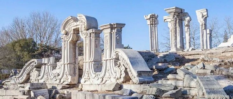 法国国民议会全票通过法案，简化殖民时期掠夺文物归还程序法国国民议会于 4 月 13 日以 170 票赞成、0 票反对的结果，表决通过了一项简化殖民时期掠夺文物归还程序的法案