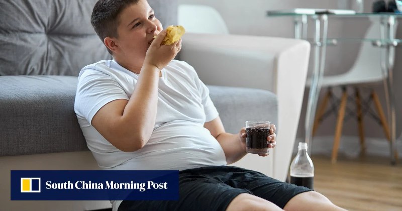 英国实施"全球领先"垃圾食品广告禁令，旨在遏制儿童肥胖英国于 1 月 6 日起实施新规，禁止在晚 9 点前的电视时段和所有数字平台投放高脂、高盐、高糖食品广告