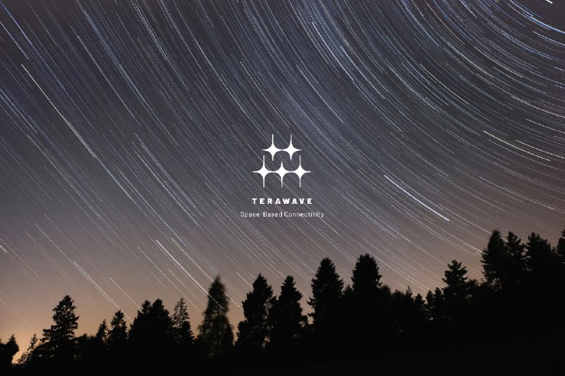 Blue Origin 推出 TeraWave 卫星网络，拟于 2027 年底开始部署Blue Origin（蓝色起源）于 1 月 21 日推出 TeraWave 卫星通信网络，旨在为企业、数据中心及政府提供最高 6 Tbps 的对称传输速度