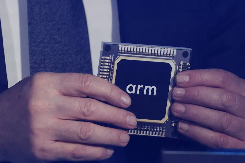 Arm 宣布计划自研芯片芯片技术提供商 Arm的CEO Rene Haas 宣布，Arm 将投资开发自有芯片和其他组件，这标志着公司从长期专注知识产权授权的商业模式发生重大转变