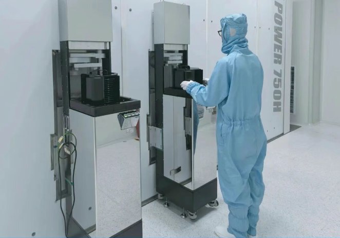 我国首台串列型高能氢离子注入机成功出束中国原子能科学研究院成功研制出我国首台串列型高能氢离子注入机（POWER-750H）并顺利出束