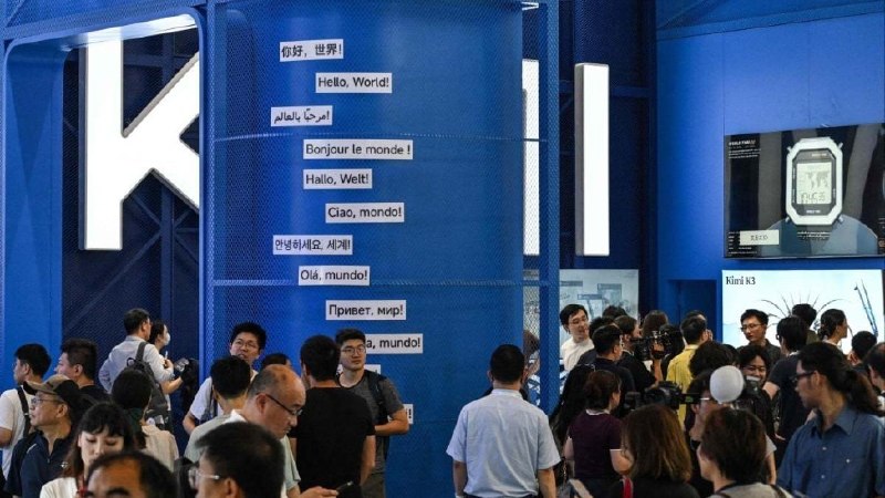 美委员会代表团访华考察  华为  DeepSeek 等被拒2026 年 7 月下旬，美国美中经济与安全审查委员会（USCC）代表团走访北京、杭州和上海，寻求与华为、腾讯、阿里巴巴、百度及 DeepSeek 等中国头部科技企业会面或实地考察，被相关企业集体拒绝
