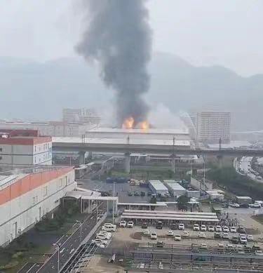 宁德时代厂区发生火灾，暂无人员伤亡报告IT之家 9 月 29 日消息，宁德市东侨经济技术开发区消防救援大队发布情况通报