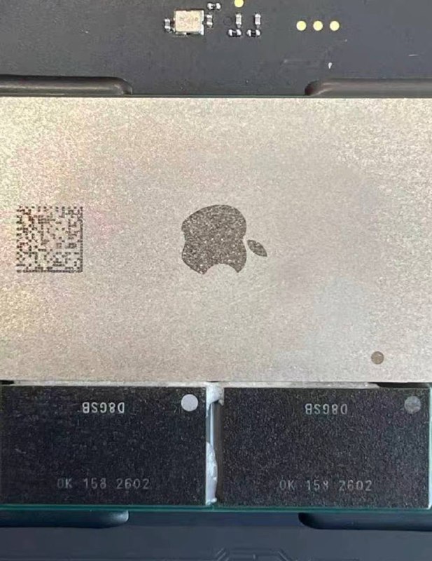  网传 Apple 服务器硬件内部照片曝光，或用于专用云计算一组自称是 Apple 自研芯片的服务器硬件内部照片在网上流出
