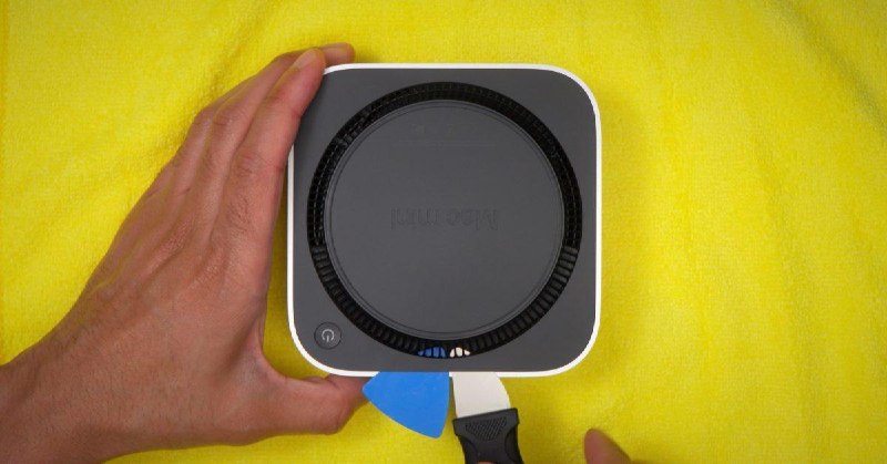  新款 Mac mini 存储焊死，第三方扩容难度增加新款 M6 和 M5 Pro Mac mini 的拆解显示，内部 NAND 存储芯片似乎重新焊接在主板上，无法像 M4 Mac mini 那样更换存储模块