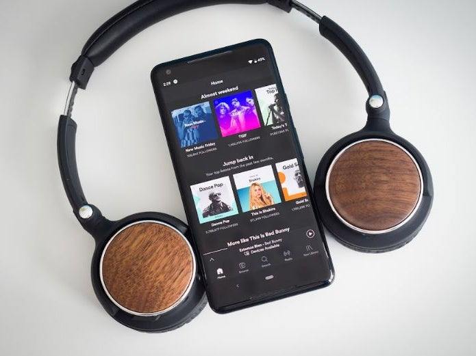Spotify 搜索结果展示露骨视频Reddit用户发现在Spotify上搜索热门艺术家有时会返回未经审核的账户发布的露骨视频和音频