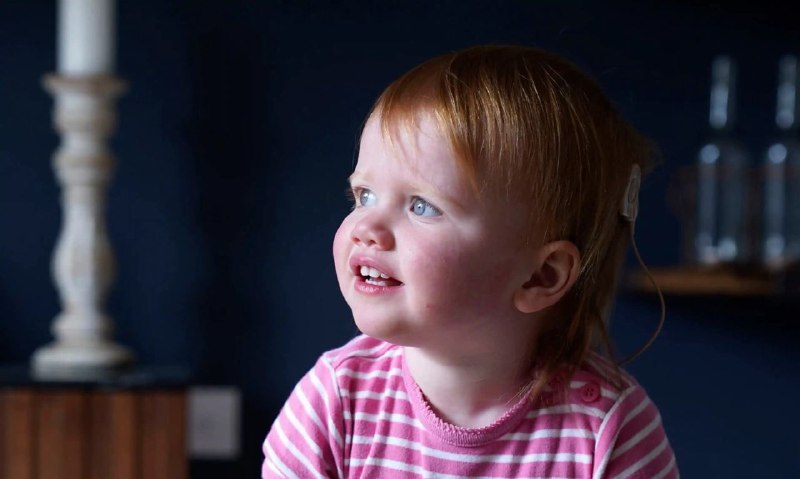 英国进行世界首次基因治疗试验成功恢复幼儿听力英国一名幼儿通过全球首个基因疗法试验成功恢复了听力