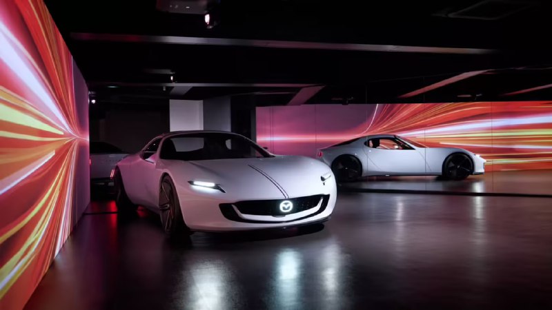 马自达将复活转子 RX-7 并打造下一代 MX-5马自达首席技术官梅下隆一确认，搭载转子发动机的 Iconic SP 概念车有望明年投产，成为 RX-7 的精神继承者