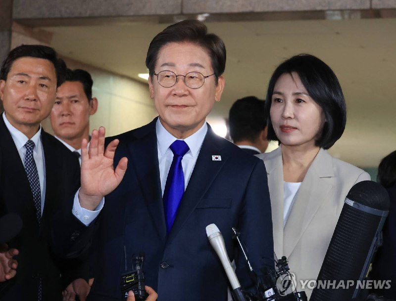 韩国媒体：李在明当选韩国总统据韩国JTBC电视台3日深夜报道，共同民主党候选人李在明当选韩国总统