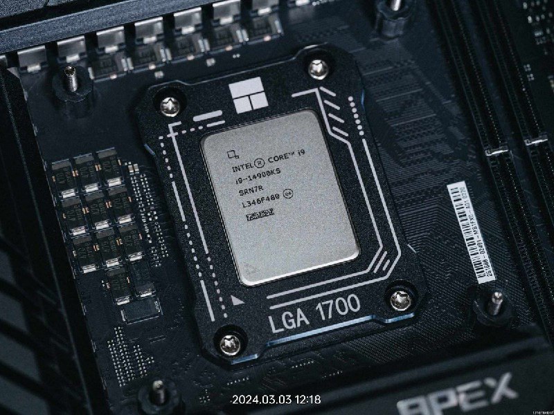 Intel Core i9-14900KS 泄露参数！ 来源线索：@ZaiHuabot投稿：@TNSubmbot频道：@TestFlightCNIntel Core i9-14900KS 泄露参数！ 来源线索：@ZaiHuabot投稿：@TNSubmbot频道：@TestFlightCN