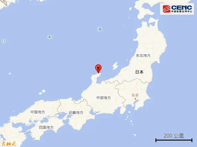 日本本州西岸近海发生7.4级地震据中国地震台网正式测定，北京时间1月1日15时10分（当地时间1月1日16时10分）在日本本州西岸近海发生7.4级地震，震源深度30公里，震中位于北纬37.50度，东经137.20度