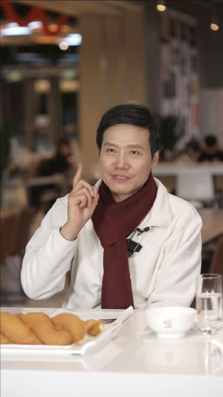 雷军元宵节直播与网友分享小米“双Ultra”新动态在刚刚结束的元宵节直播中，雷军与网友们分享了小米的最新进展和产品计划