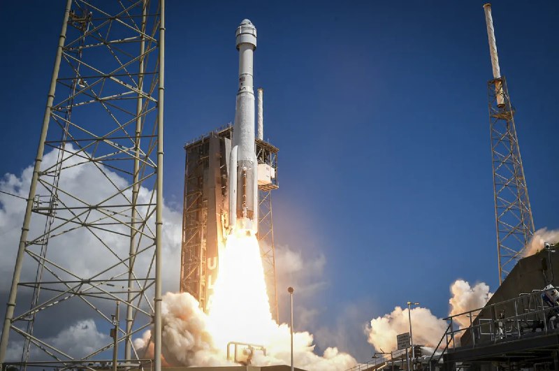 SpaceX 胜出，NASA 选择由 SpaceX 将两位“星际客机”宇航员带回地球由于波音航天器的技术故障，NASA 决定让 SpaceX 承担将宇航员安全带回地球的任务