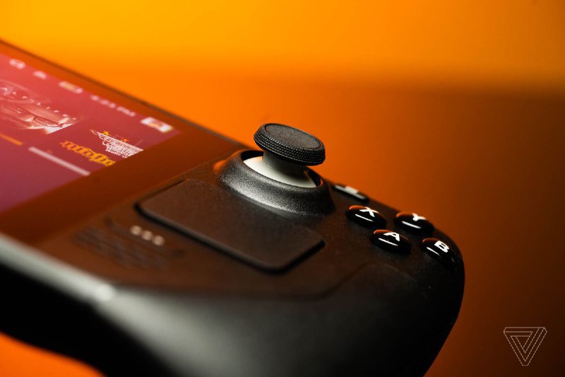 V社Steam掌机计划终成焦点Valve正在准备无线VR头显Deckard、追踪手柄Roy、Steam Controller 2游戏手柄Ibex和Fremont客厅游戏机，并计划与合作伙伴创建第三方SteamOS硬件