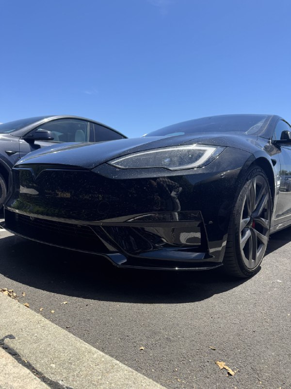  2026 款特斯拉 Model S Plaid 版无伪装实车谍照曝光The Kilowatts on X📮投稿  ☘️频道  🐶618红包