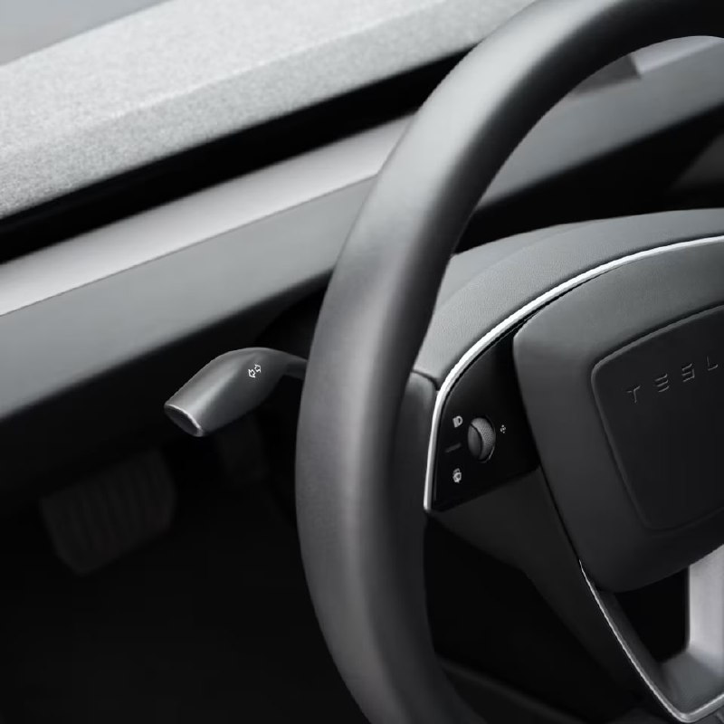  特斯拉推出 Model 3 转向信号拨杆改装服务特斯拉中国官网显示，Model 3 方向盘转向信号拨杆改装服务将于 2025 年 9 月中旬开售，售价 2499 元