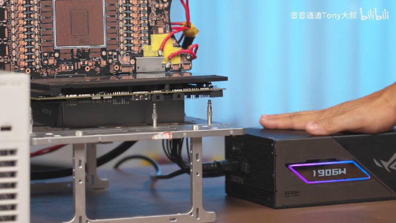 华硕 RTX 5090 BTF 接口极限测试：超 1900W 仍低温华硕中国区总经理 Tony Yu 近日展示了 ROG Astral GeForce RTX 5090 BTF 2.5 显卡独有的 GC-HPWR 电源接口的强大性能