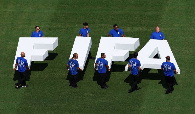 欧足联 55 国全票抵制世界杯，抗议 FIFA 出售股权计划欧足联及旗下 55 个成员协会 7 月 30 日以 55 比 0 全票通过决议，抵制所有 FIFA 赛事，直至 FIFA 主席因凡蒂诺彻底放弃向私人投资者出售世界杯等赛事股权的方案