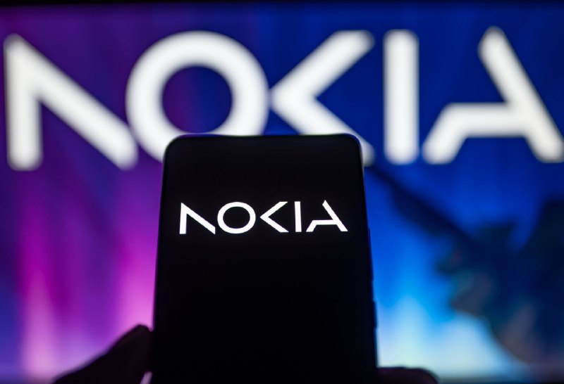 诺基亚(Nokia)将裁员至多14000人以削减成本诺基亚10月19日宣布调整营运策略，目标是到2026年底总成本基础较2023年降低8亿至12亿欧元，这意味着人员开支将减少10%-15%