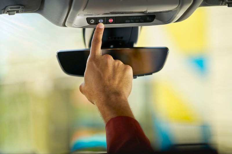 通用汽车将在其 OnStar 服务中使用 Google AI 聊天机器人通用汽车公司找到了一种参与生成人工智能热潮的新方法