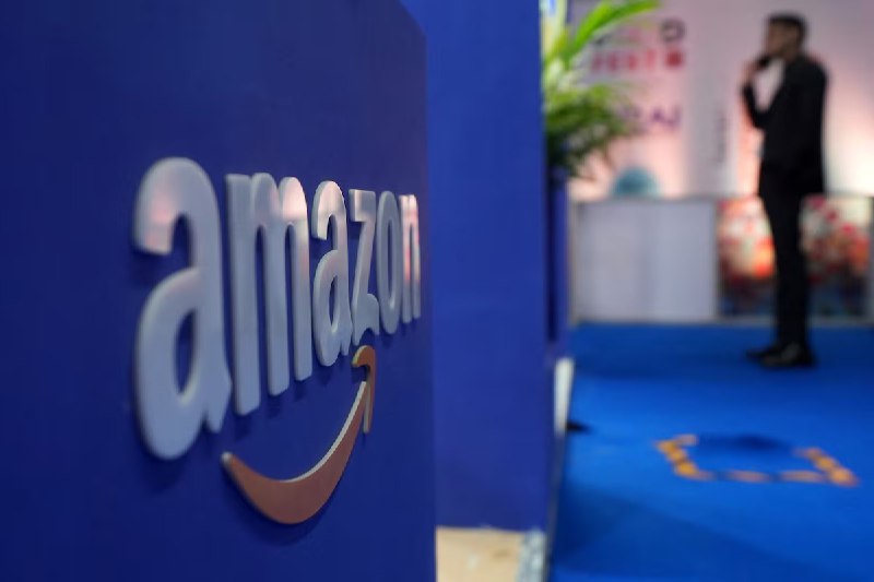 Amazon 拟裁员 3 万人以降本增效加速 AI 转型消息人士称，Amazon计划自本周起裁减多达3万个企业岗位，涉及人力资源、设备与服务及运营等部门，此举旨在降低成本并消化疫情期间过度扩张的人力规模