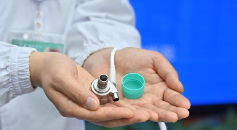中国研发全球最小最轻儿童磁悬浮人工心脏，成功植入7岁患儿华中科技大学同济医学院附属协和医院团队联合深圳核心医疗，成功将全球首款仅45克、直径2.9厘米的儿童磁悬浮人工心脏，植入一名7岁终末期心衰患儿体内，术后恢复良好，标志全球首例磁悬浮双心室辅助装置在低龄儿童中的临床应用取得突破