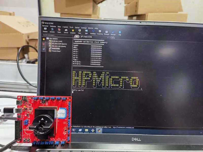 中国 MCU 迈向国际水平，国内首款内嵌 ESC 的高性能 MCU 先楫半导体 HPM6E00 芯片成功点亮今天上海先楫半导体科技有限公司宣布，中国首款拥有德国倍福公司（Beckhoff）正式授权 EtherCAT 从站控制器（ESC, EtherCAT Slave Controller）的高性能 MCU 产品 —— HPM6E00 芯片，成功点亮并顺利完成第一阶段验证