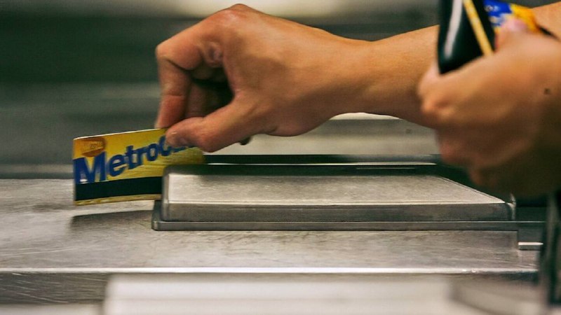 纽约地铁 MetroCard 时代落幕，2025 年底全面转向 OMNY 非接触支付纽约大都会运输署宣布，MetroCard 将于 2025 年 12 月 31 日停止销售和充值，地铁系统全面转向 OMNY 非接触支付系统