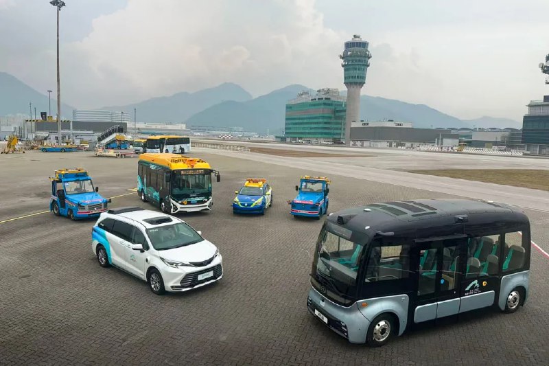 小马智行剑指香港市场，全无人Robotaxi亮相香港国际机场近日，香港机场管理局宣布，载客无人车最快将在明年底前运行