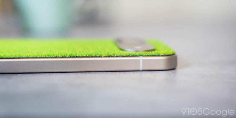 Dbrand推“摸摸草”贴纸：感受真实草坪配件商Dbrand推出名为“摸摸草”(Touch Grass)的特殊设备贴纸